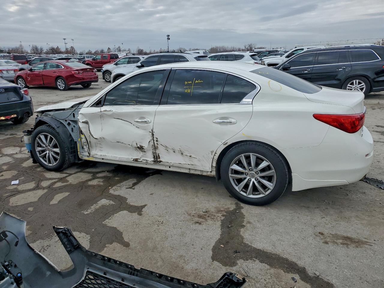2015 Infiniti Q50 Base