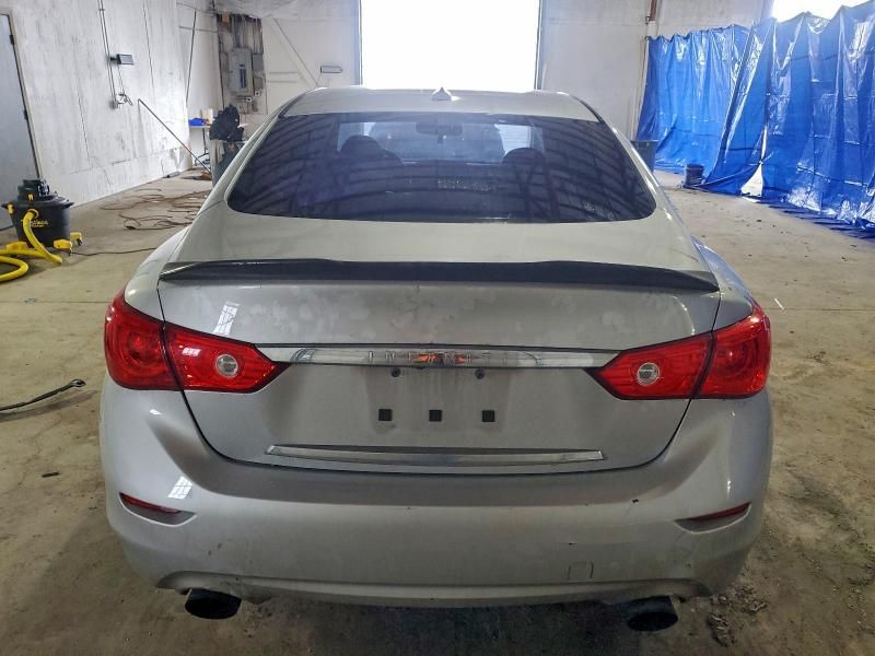 2016 Infiniti Q50 Premium