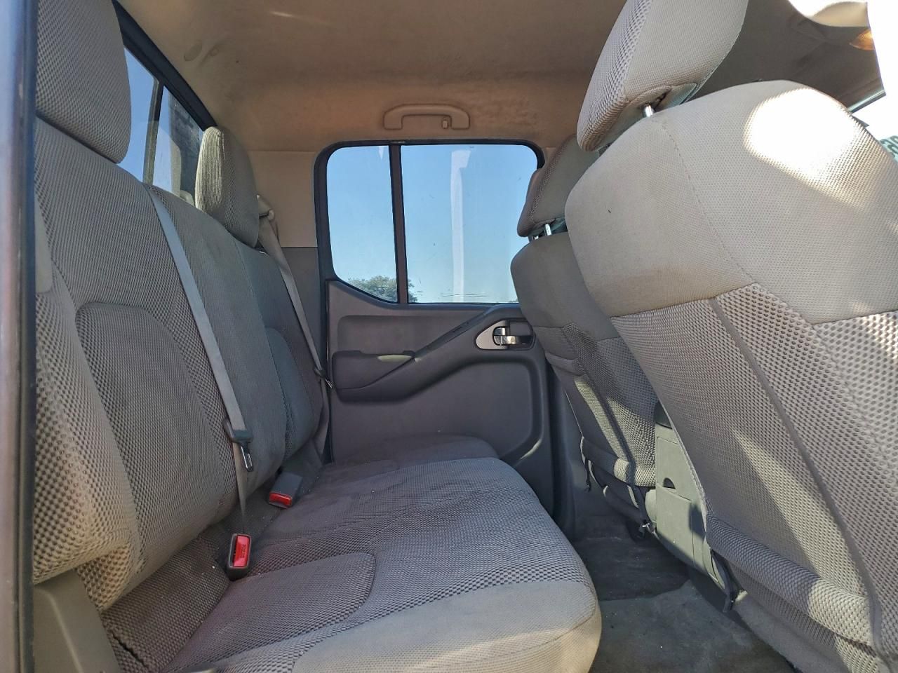 2016 Nissan Frontier s