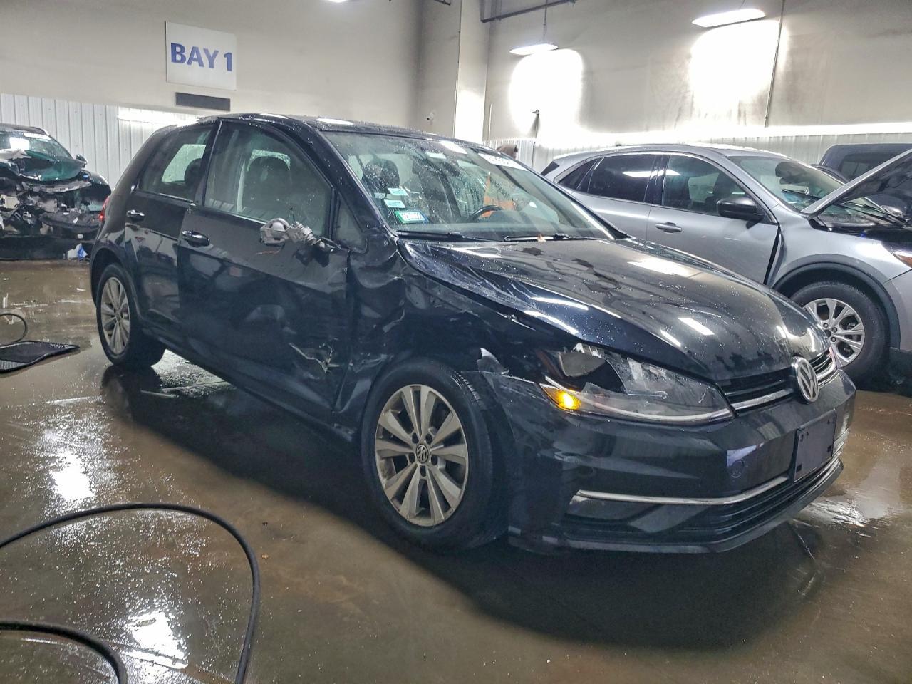 2018 Volkswagen Golf s