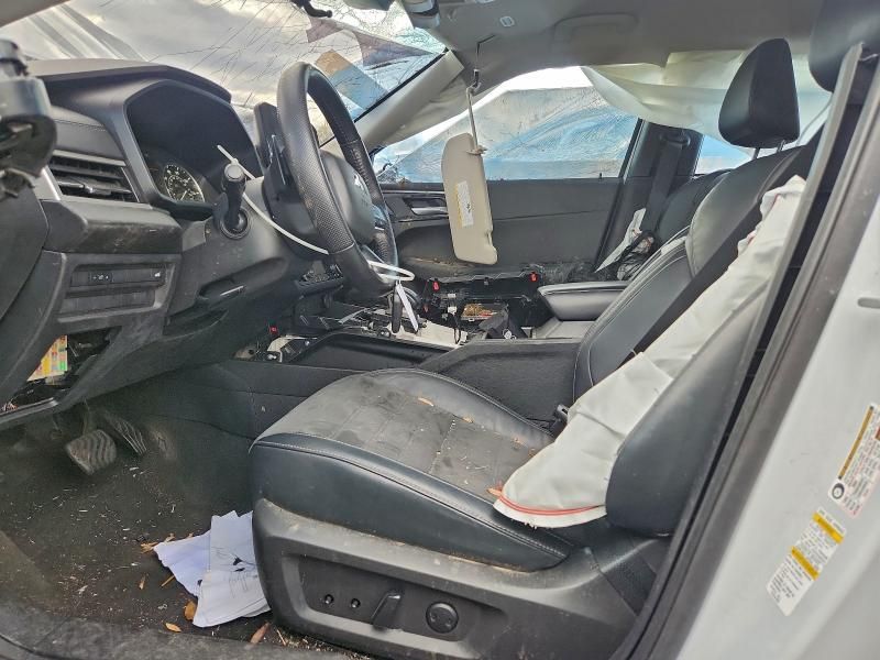 2023 Mitsubishi Outlander se