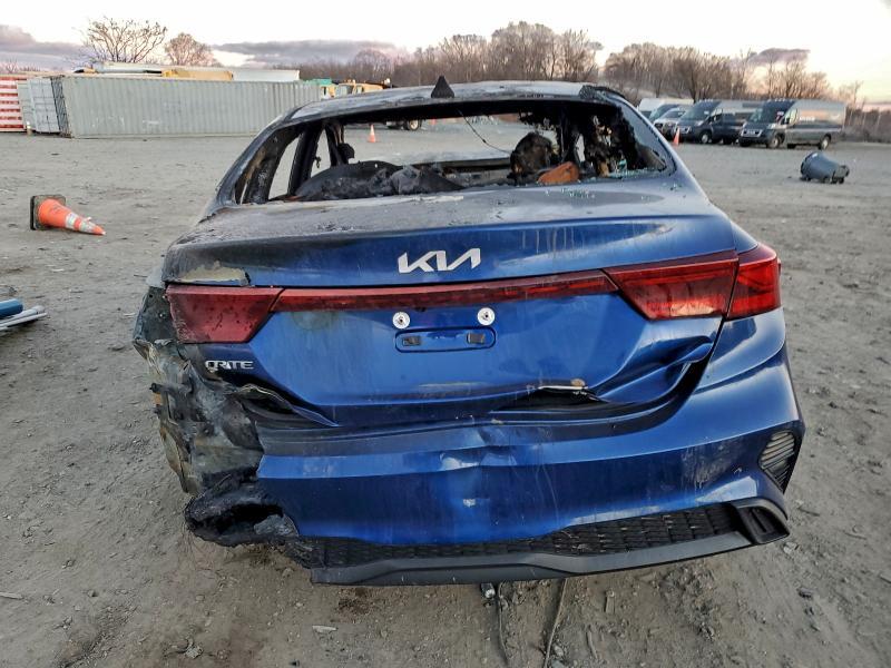 2024 KIA Forte lx