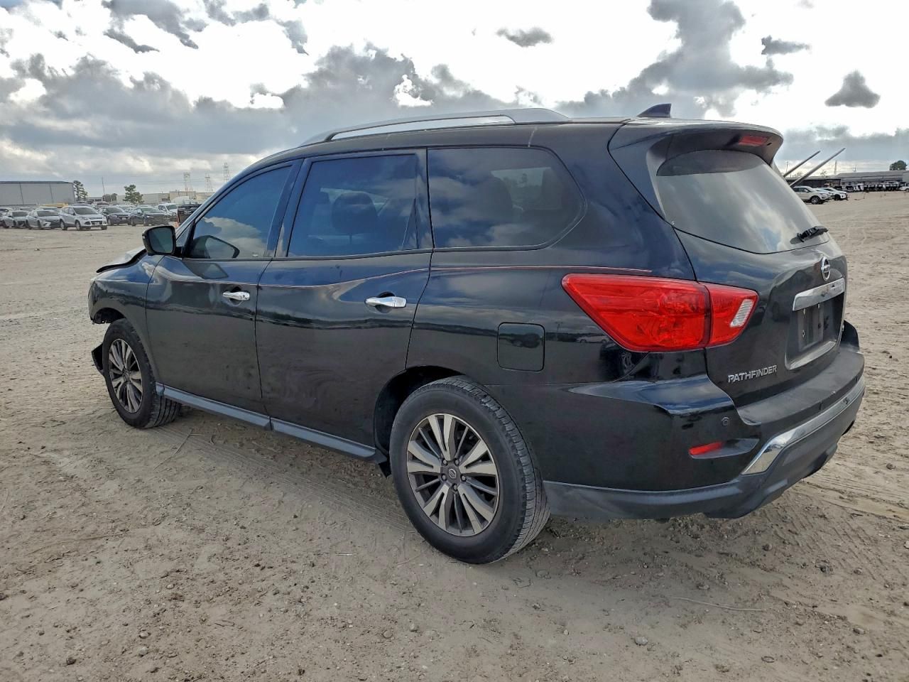 2019 Nissan Pathfinder s