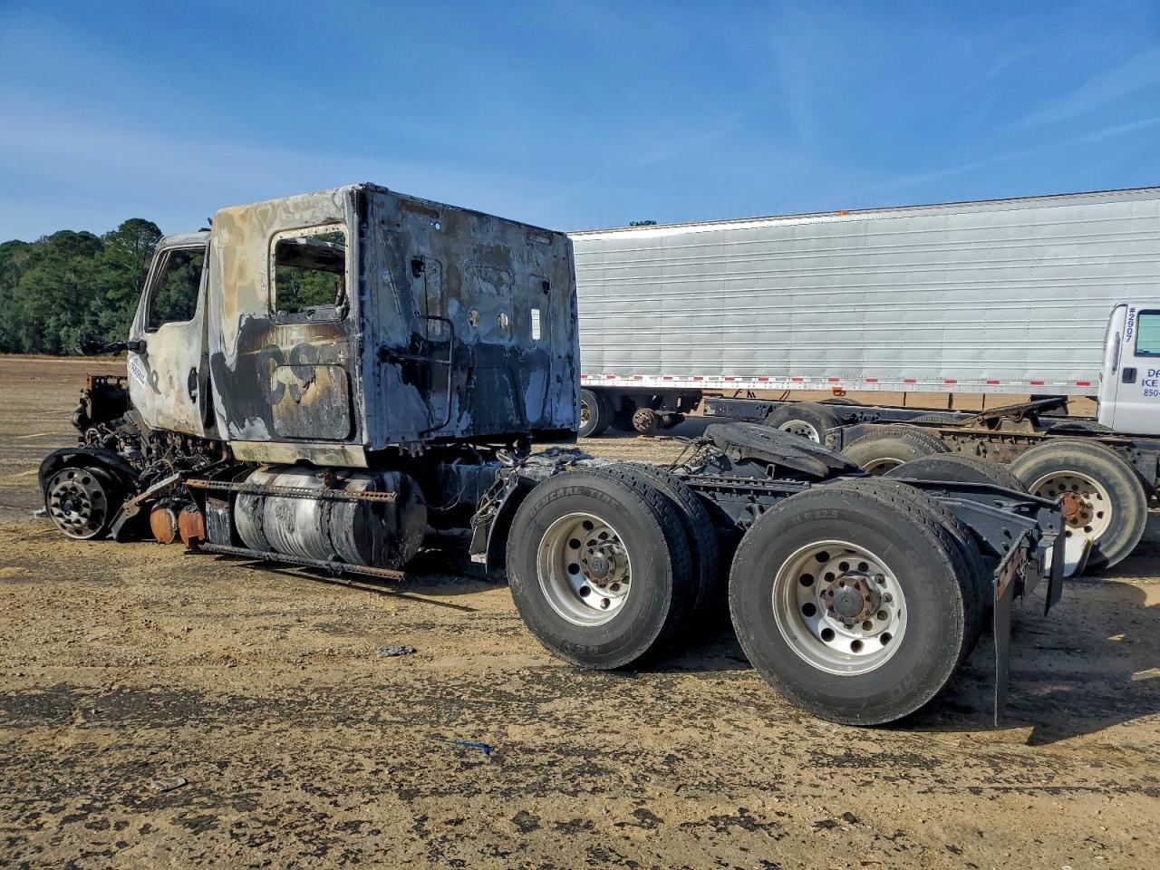 2021 International LT625-Semi Truck