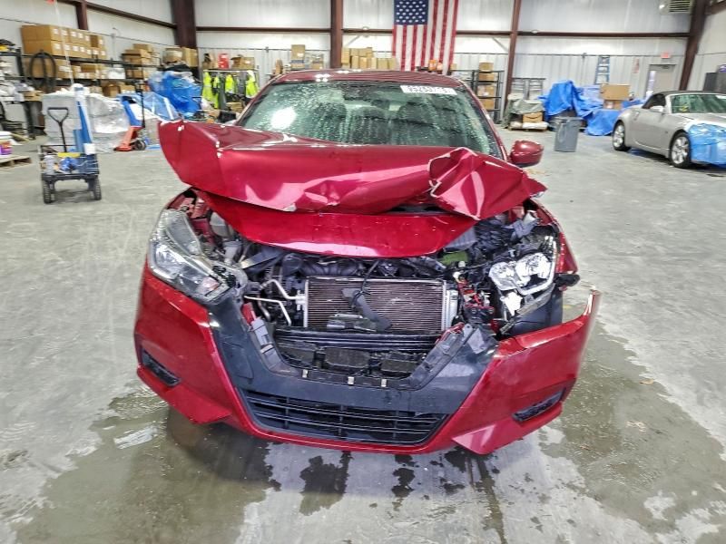 2020 Nissan Versa sv