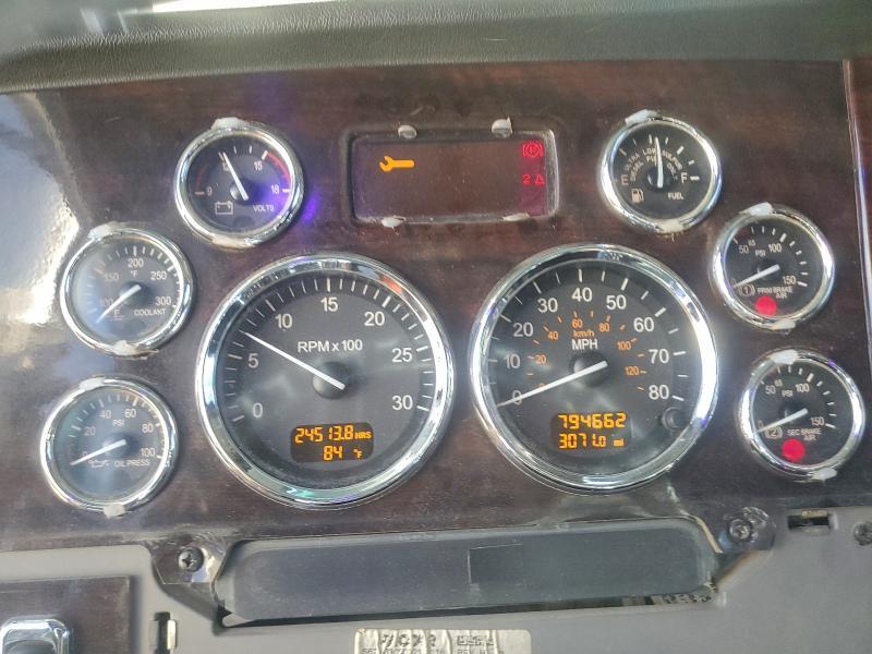 2020 Peterbilt 389 Semi Truck