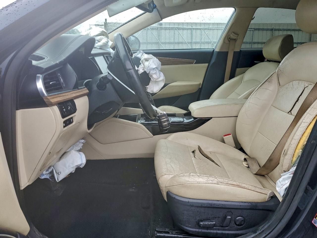 2017 KIA Cadenza Premium