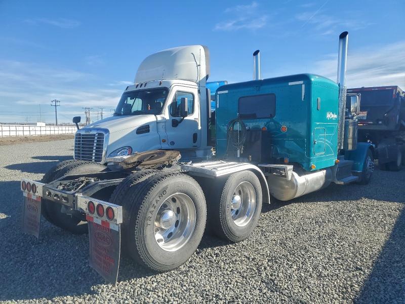 2020 Peterbilt 389 Semi Truck