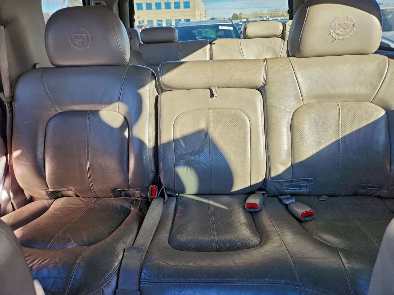 2002 Cadillac Escalade Luxury