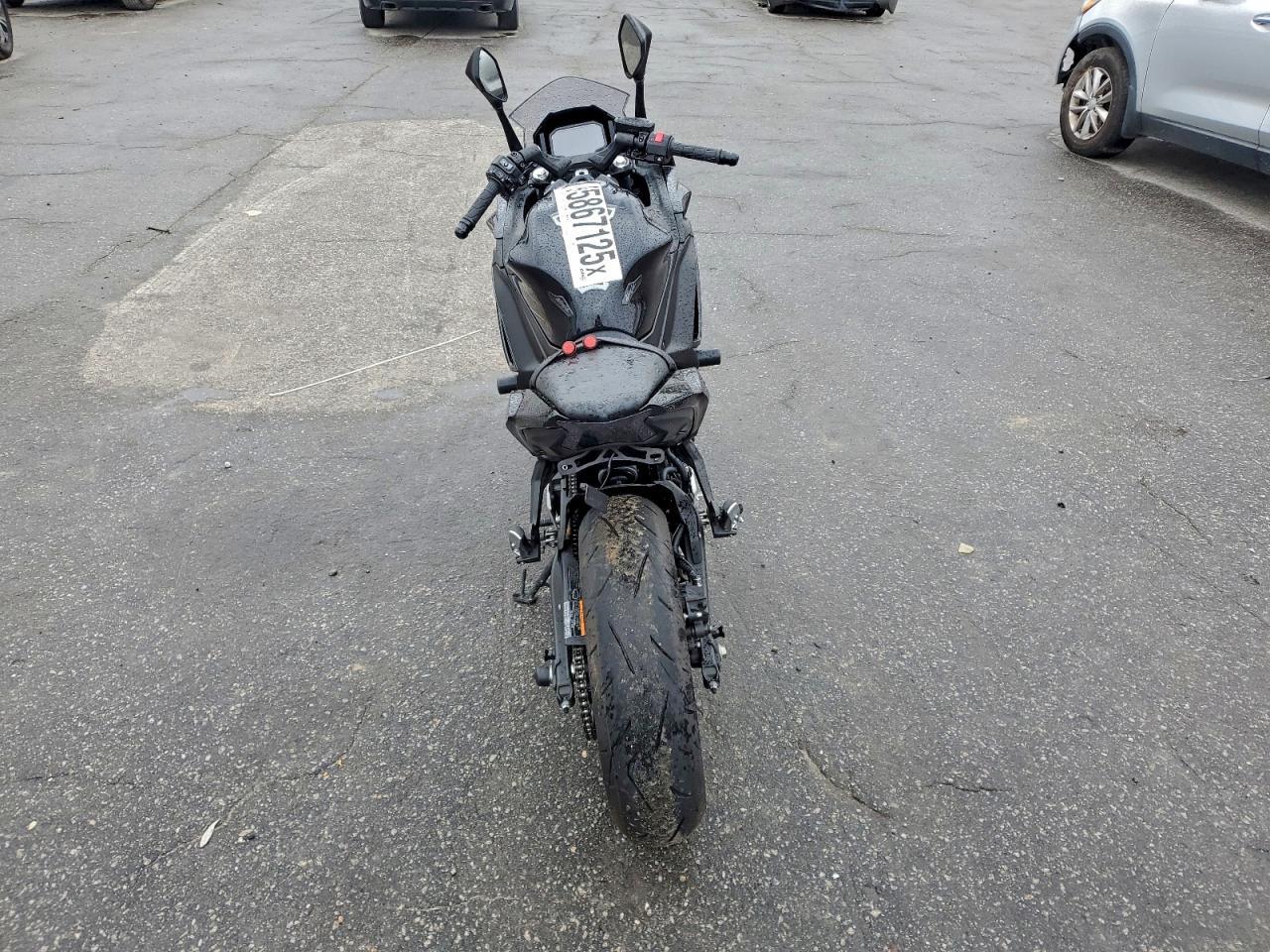 2025 Kawasaki EX650 R