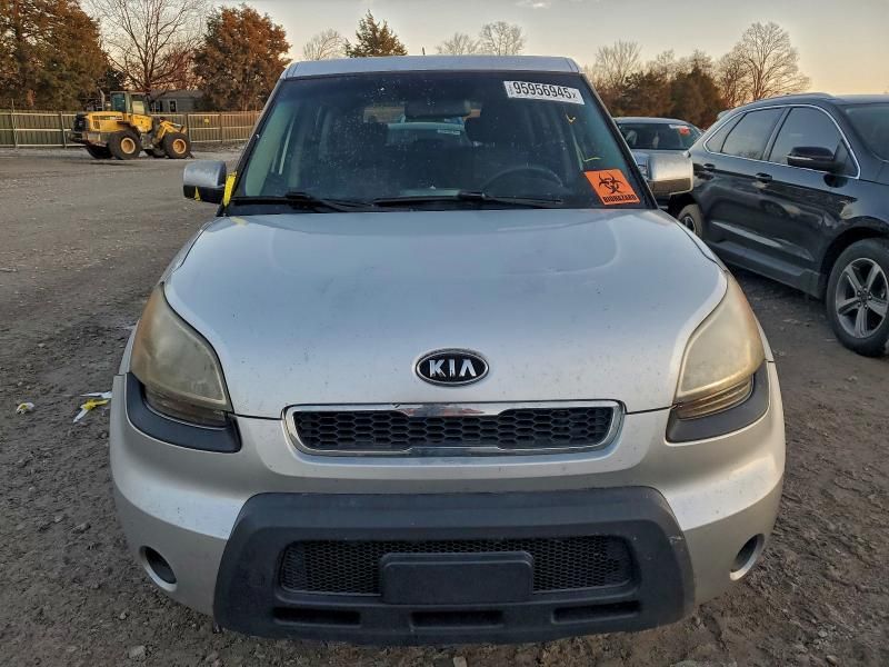 2010 KIA Soul +