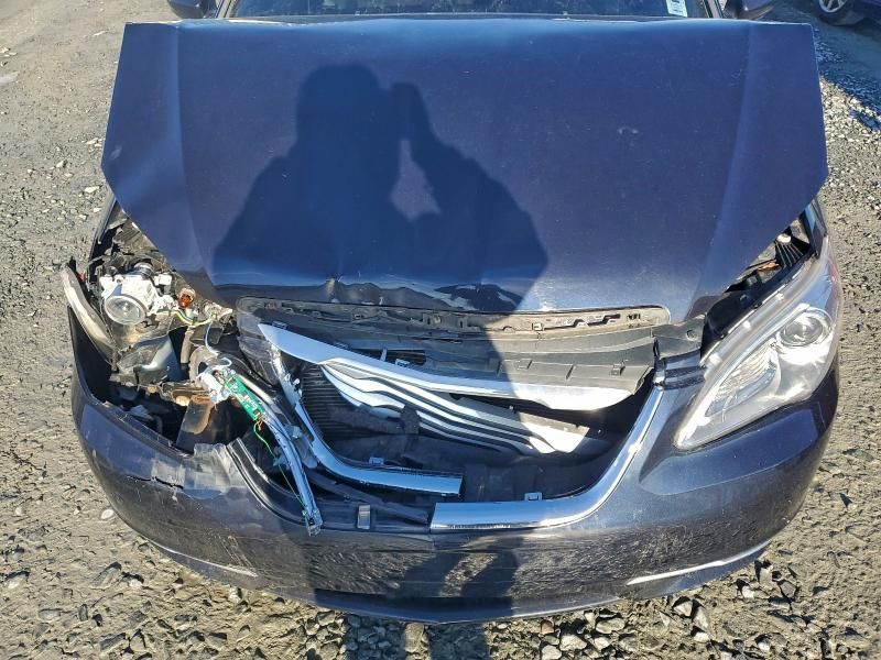 2012 Chrysler 200 Touring