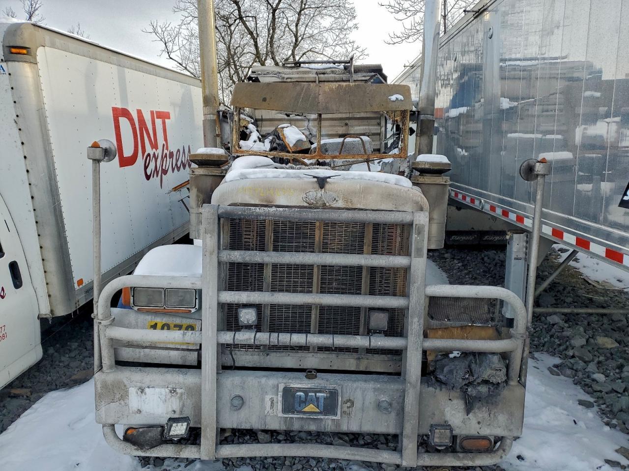 1995 Peterbilt 379 Semi Truck