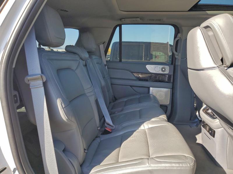 2021 Lincoln Townhouse Navigator Reserve