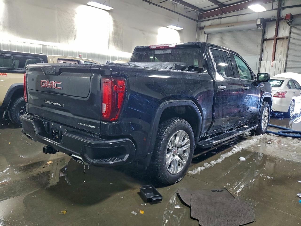 2025 GMC Sierra K1500 Denali