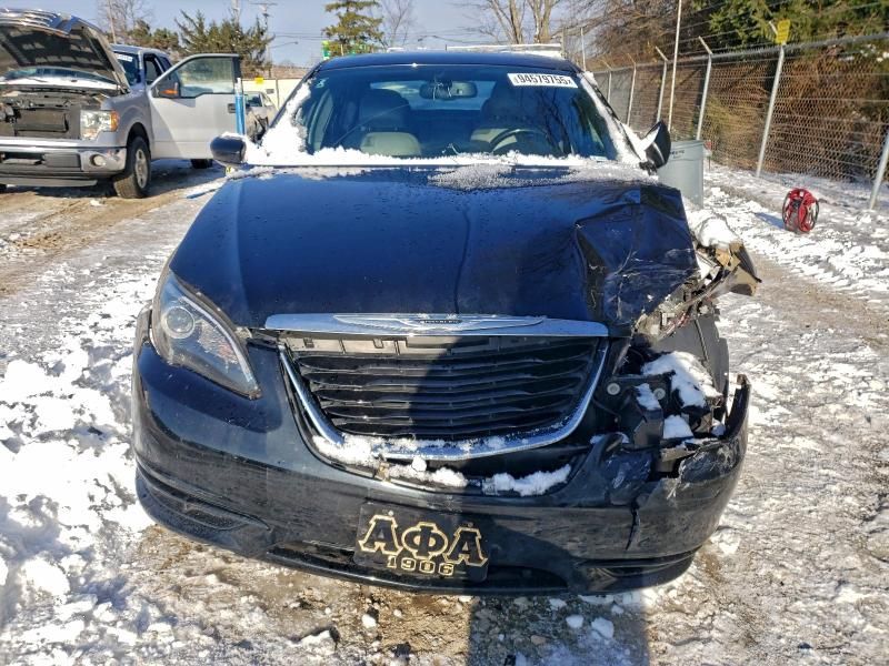 2012 Chrysler 200 Touring