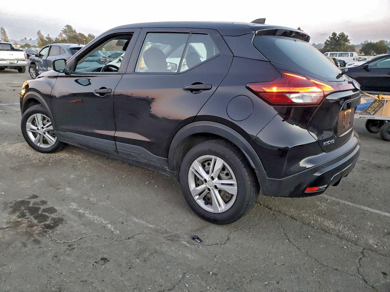 2021 Nissan Kicks s