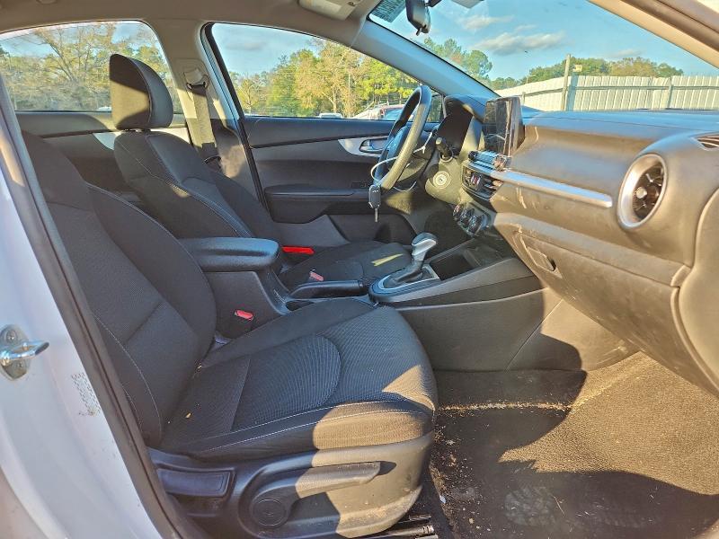 2024 KIA Forte lx