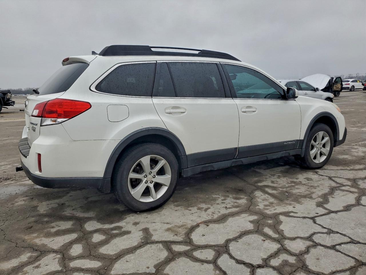 2014 Subaru Outback 2.5i Premium