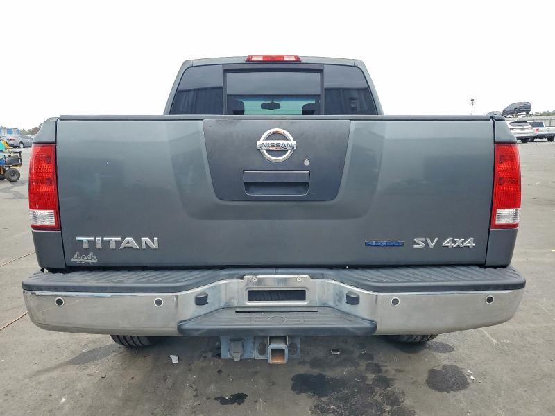 2011 Nissan Titan sv