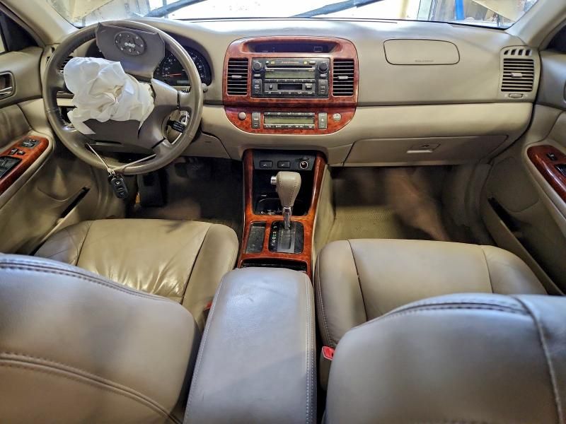 2004 Toyota Camry le