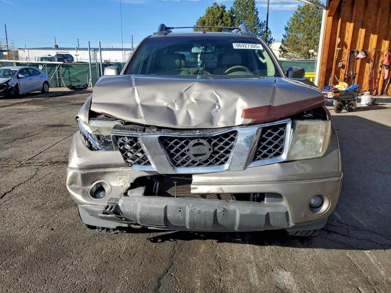 2008 Nissan Frontier Crew Cab LE