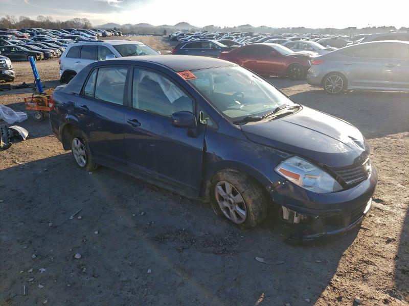 2011 Nissan Versa 1.8 s