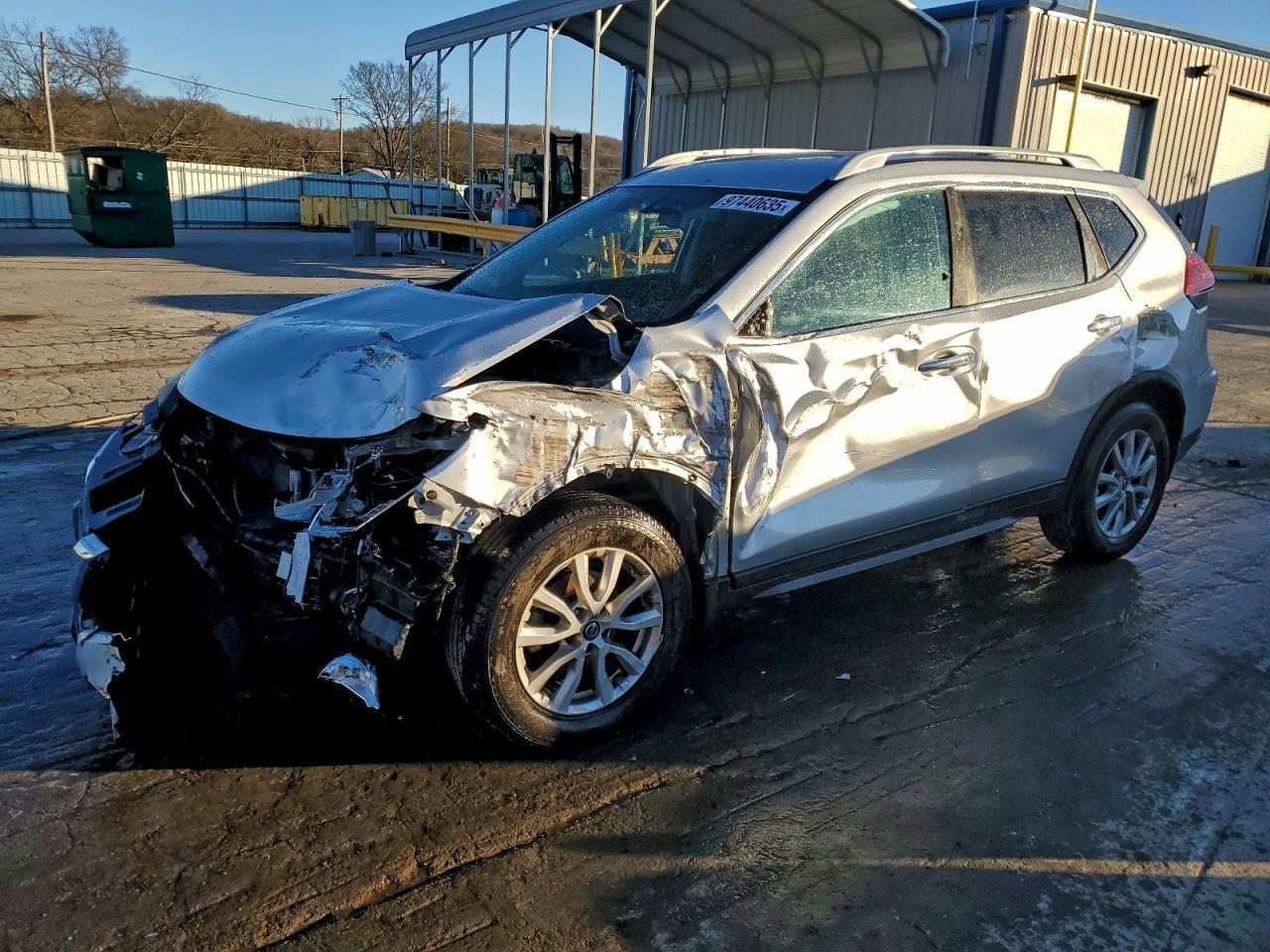 2018 Nissan Rogue sv