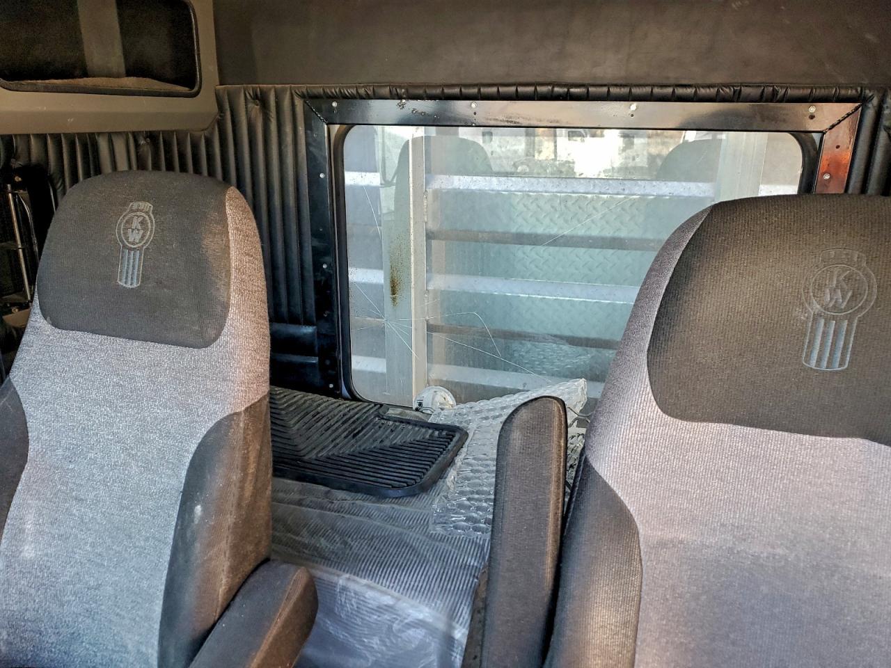 2009 Kenworth Construction T800