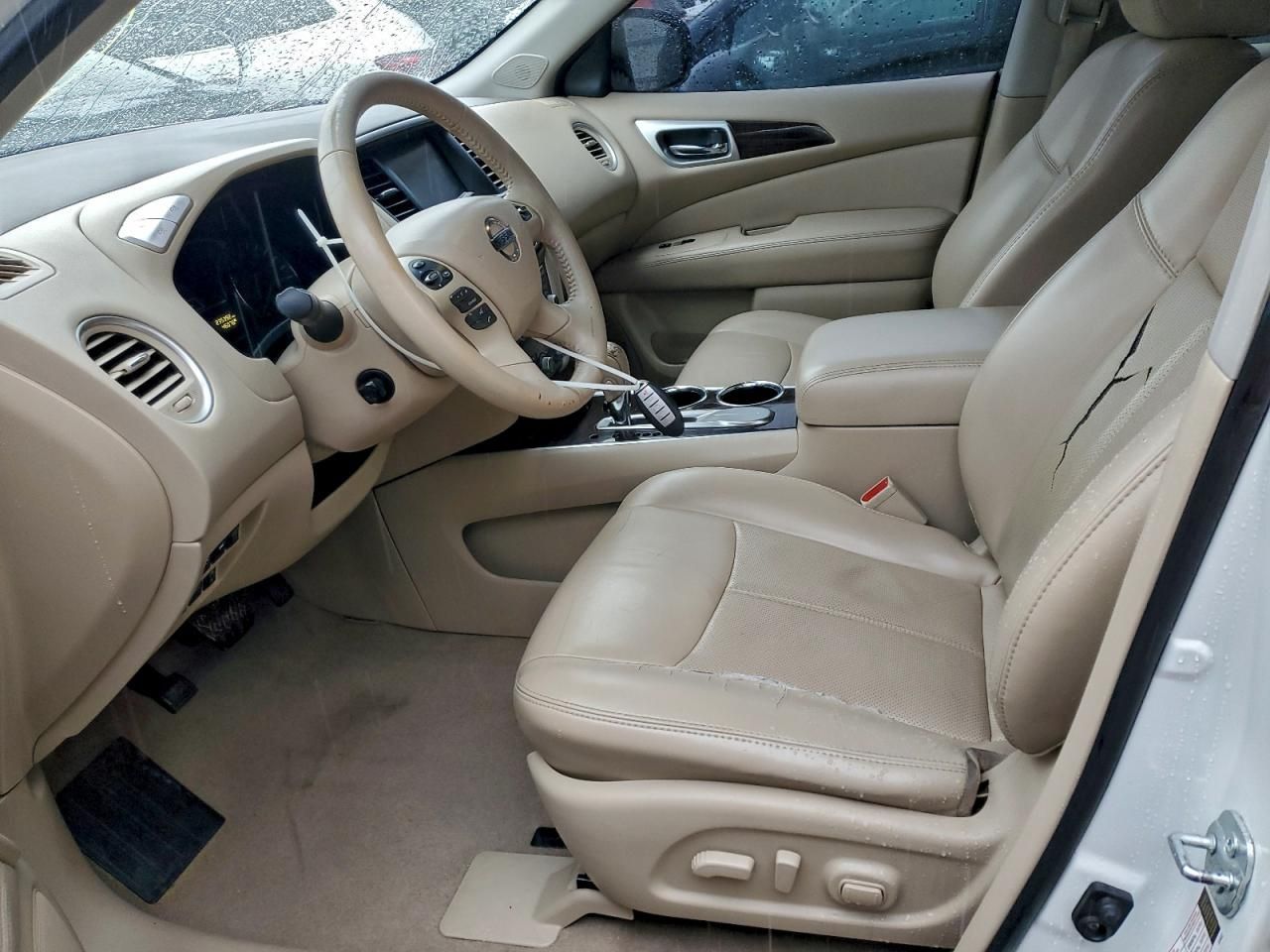 2014 Nissan Pathfinder s