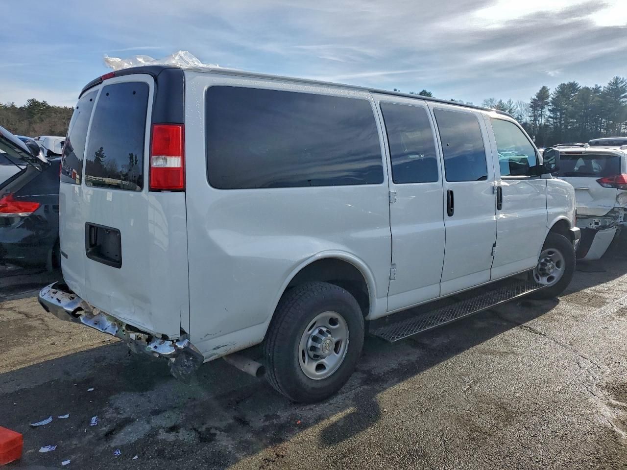 2023 Chevrolet Express G3500 LS