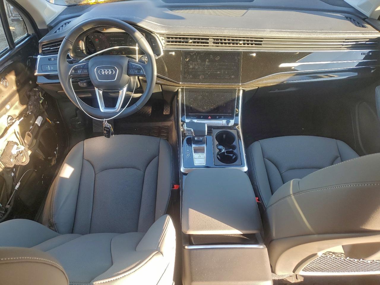 2025 Audi Q7 Premium Plus