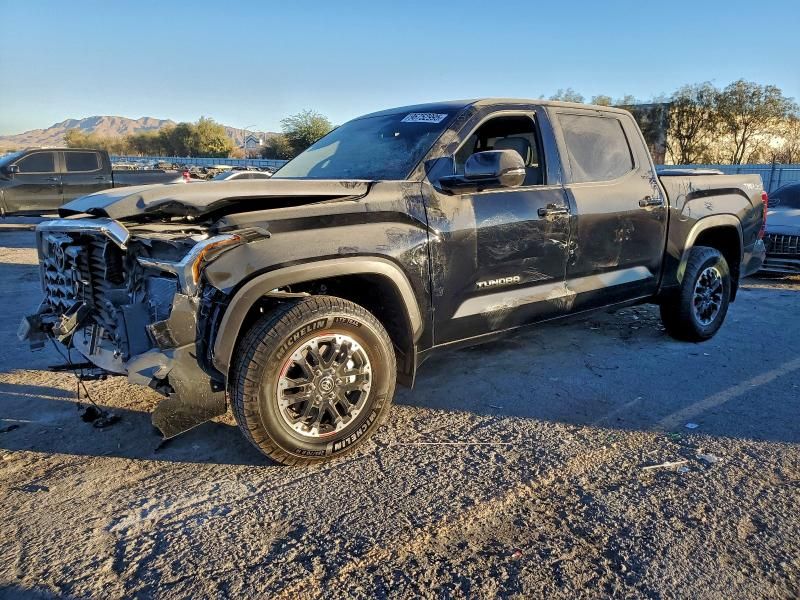 2025 Toyota Tundra Crewmax sr