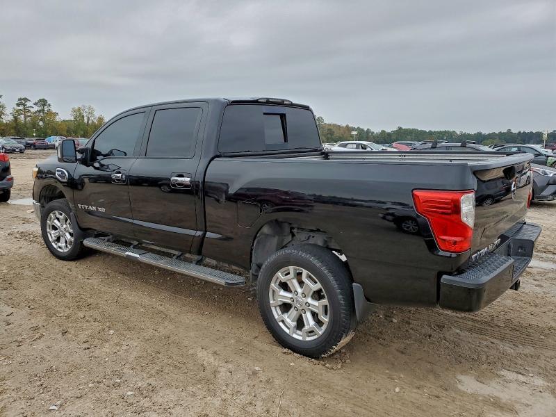 2017 Nissan Titan