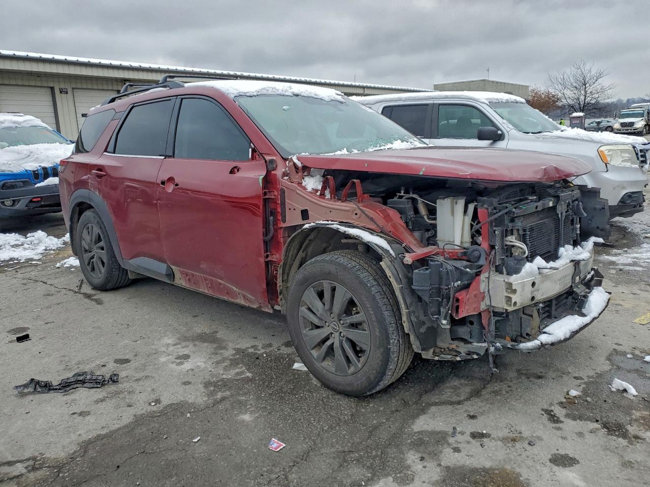 2022 Nissan Pathfinder sv