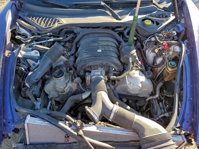 2011 Porsche Panamera 2