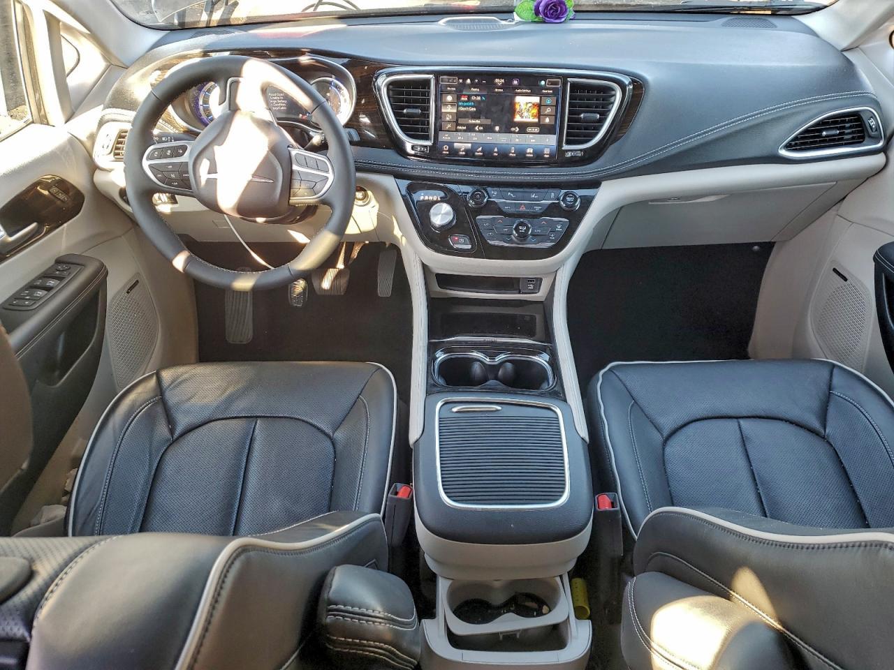 2023 Chrysler Pacifica Hybrid Limited