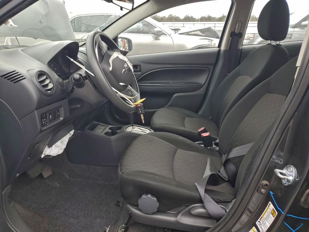 2024 Mitsubishi Mirage es