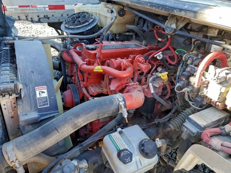 2021 Freightliner M2 106 med