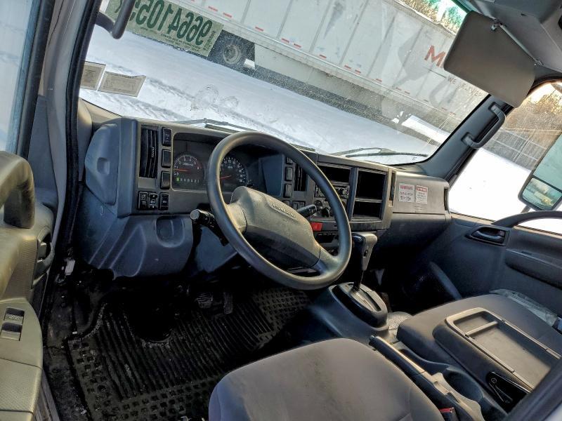 2022 Isuzu NQR BOX Truck