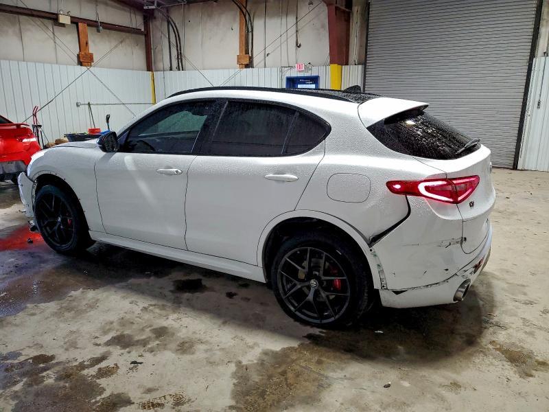 2021 Alfa Romeo Stelvio ti