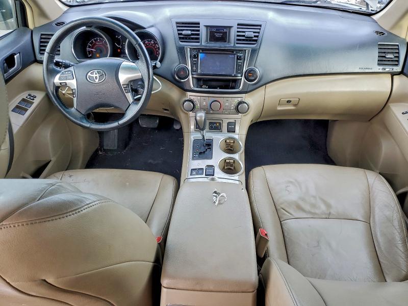2013 Toyota Highlander se