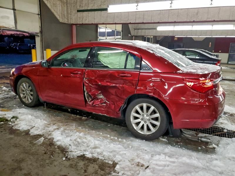 2013 Chrysler 200 Touring