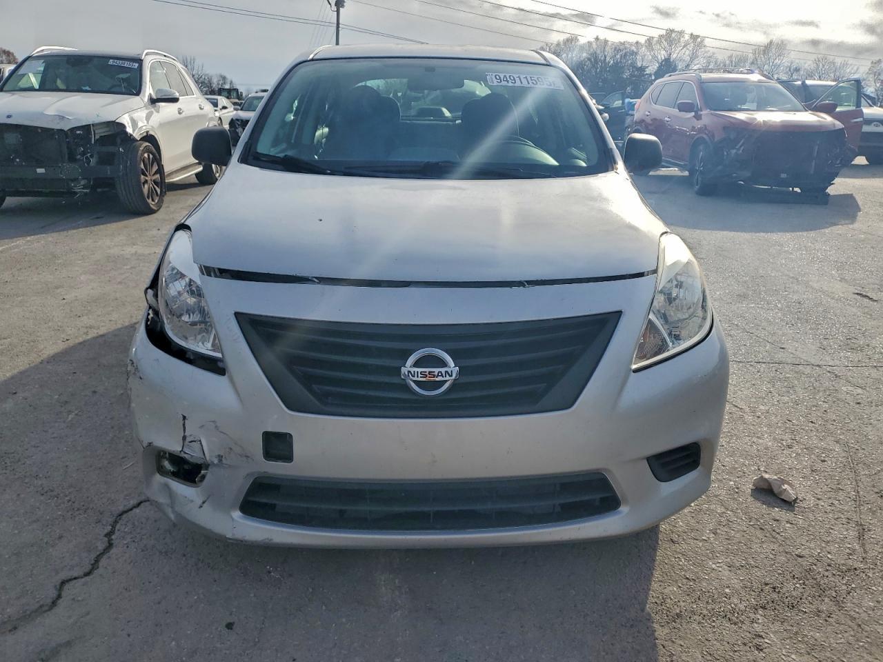 2014 Nissan Versa s