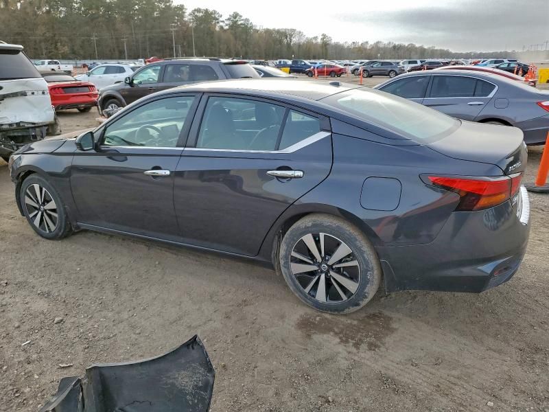 2021 Nissan Altima sv