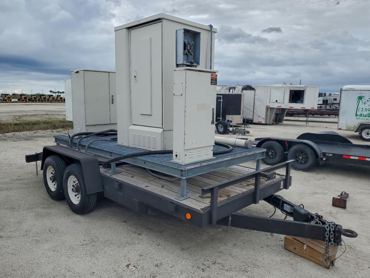 2005 Hmad 2005 MYY5 Trailer MODEL: 18