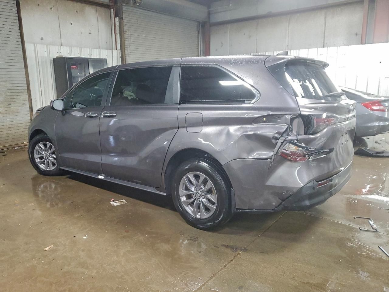 2023 Toyota Sienna xle