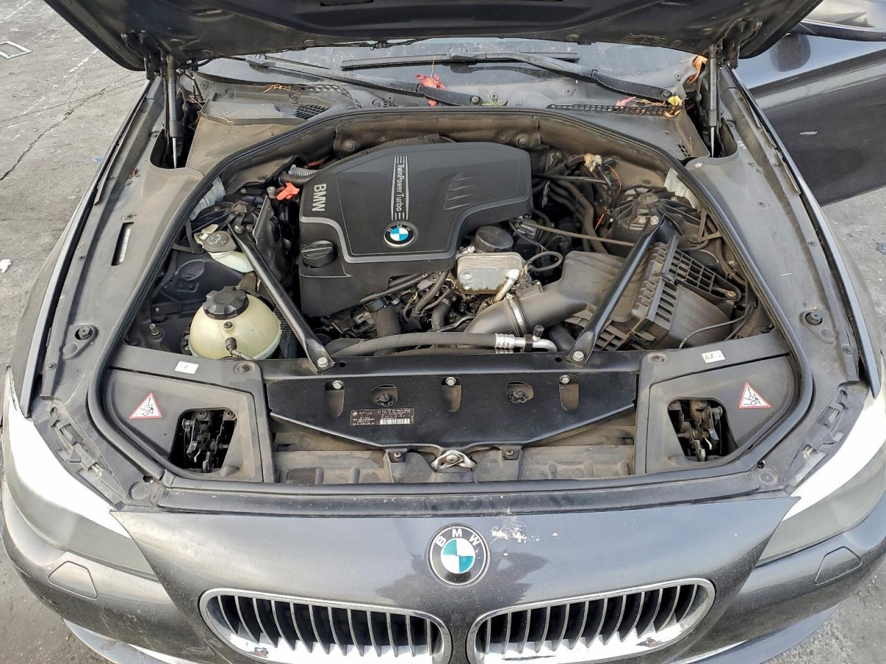 2013 BMW 528 i