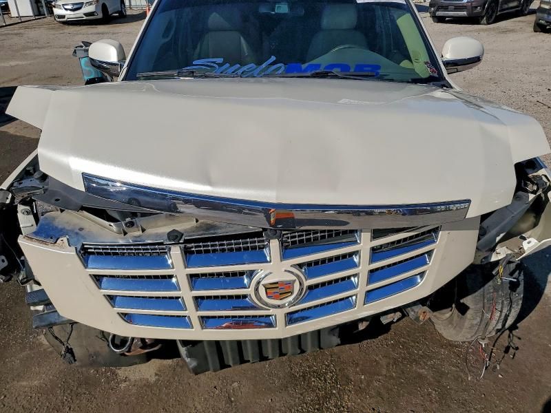 2014 Cadillac Escalade Luxury