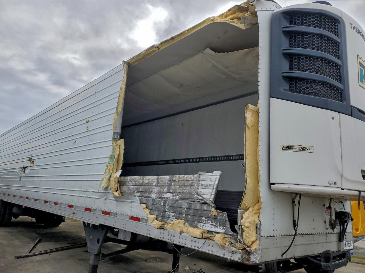 2017 Utility VS2RA Refrigerated Van Trailer
